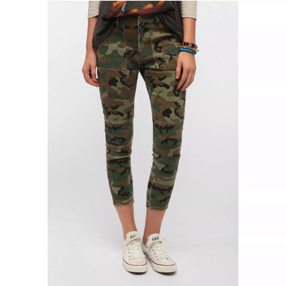 camo skinny jeans with ankle zipper